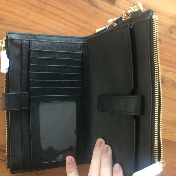 Michael Kors Smartphone Wristlet - Picture 3 of 4